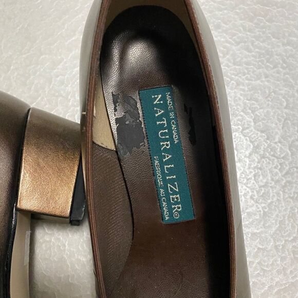 𝅺NATURALIZER Business Pumps with Low Heels and toe cap bronze Sz 6.5 - Picture 8 of 10